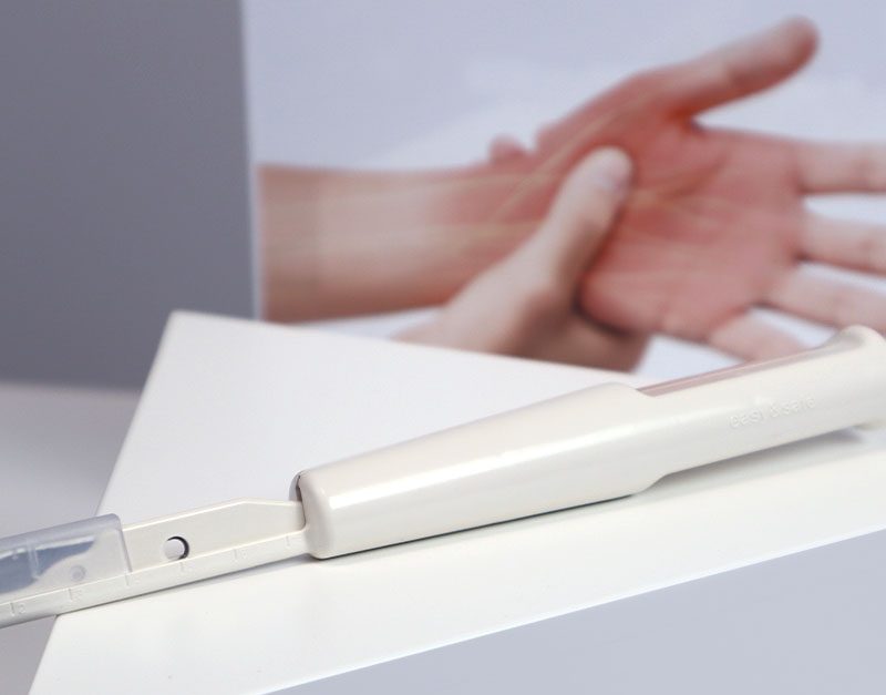 Vicedo Martí presenta un nuevo dispositivo de clase médica: Bisturí para la cirugía del túnel carpiano.